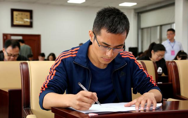 2020年广州职称入户告诉低学历的你，入户广州很容易